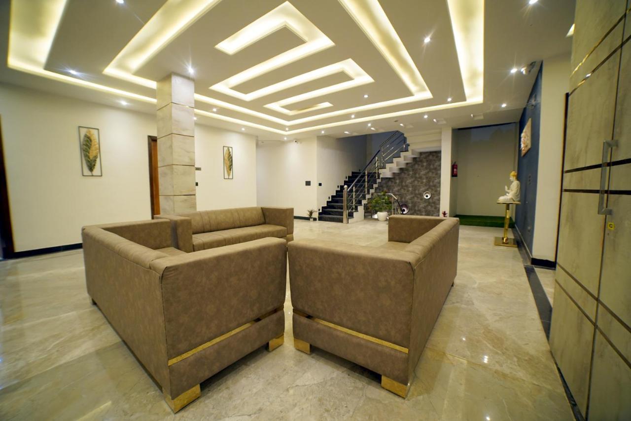 Hotel Elite - 5 Mins From Golden Temple 암리차르 외부 사진