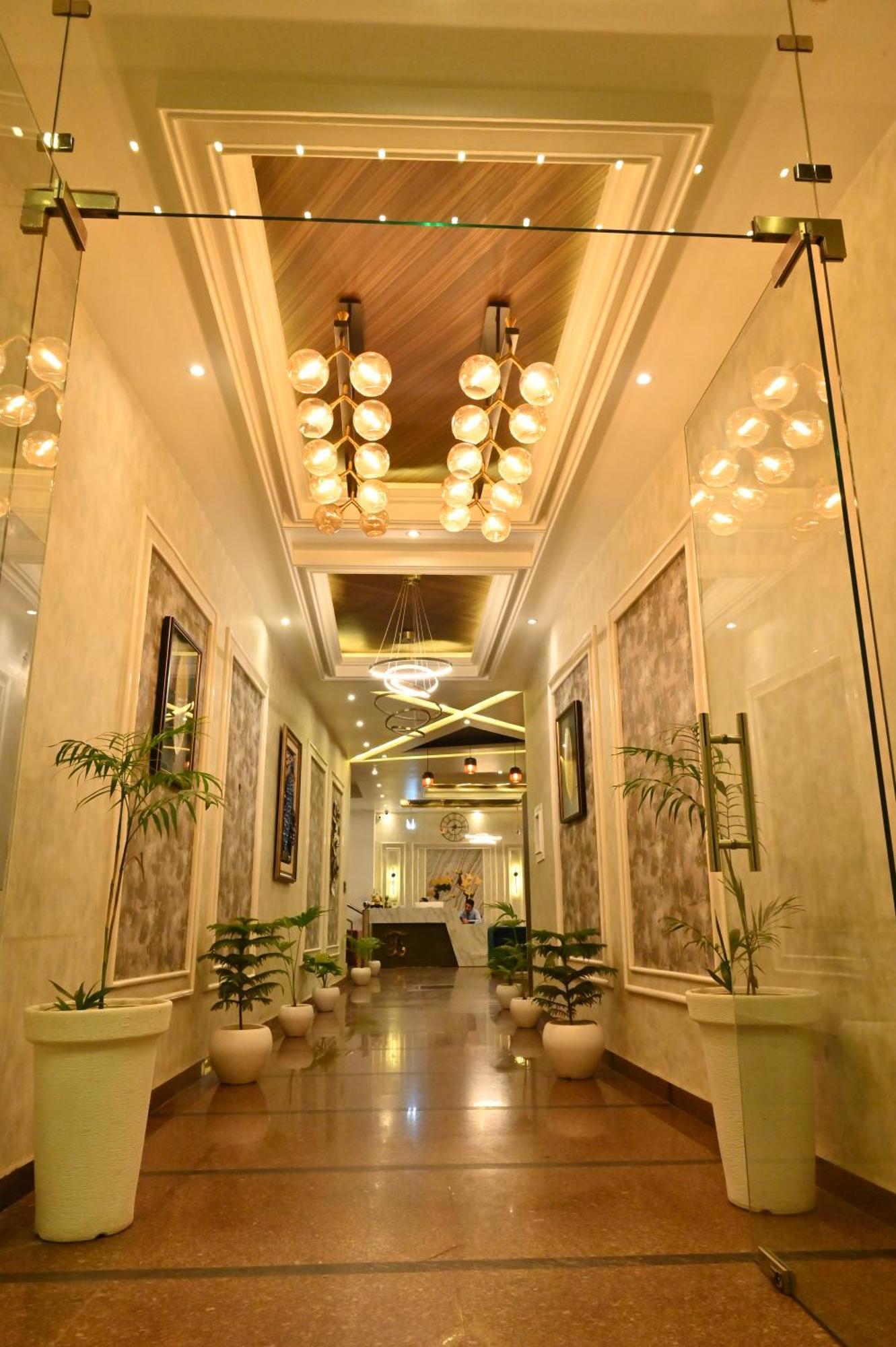 Hotel Elite - 5 Mins From Golden Temple 암리차르 외부 사진